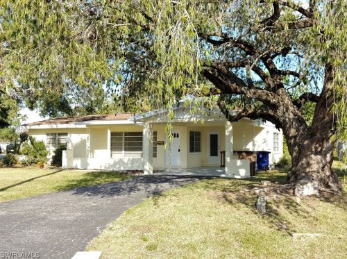 112 Clayton Ave, Lehigh Acres, FL 33936-6355