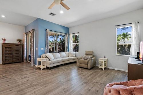 631 Sandbar Ter, Fort Pierce FL  34953-1958 exterior