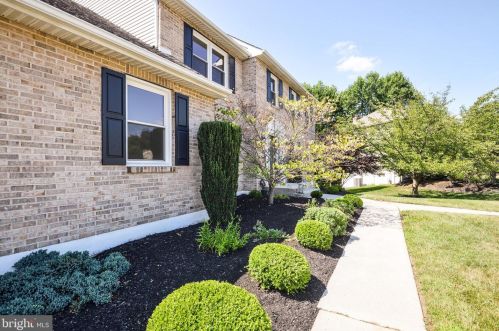 239 Hawkes Ct, Hockessin DE  19707-1351 exterior