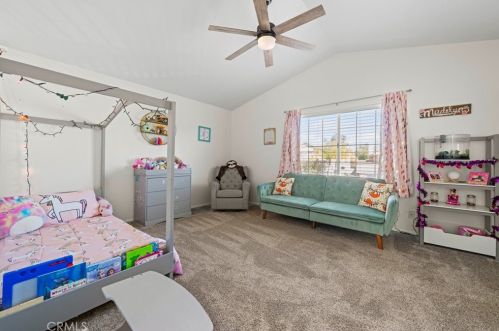 22114 Pamplico Dr, Santa Clarita CA  91350-2186 exterior