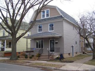 429 Schuyler Ave, Wilkes Barre, PA 18704-2747