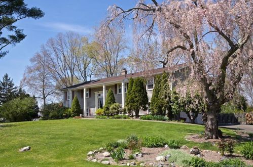 18 Rae Ln, Norwalk, CT 06850-1222