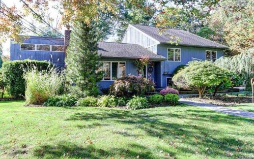 10 Signal Ct, Huntington Station, NY 11746-5120