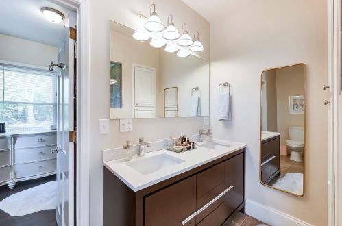 3260 Galbraith Rd, Cincinnati OH 45239-3903 exterior