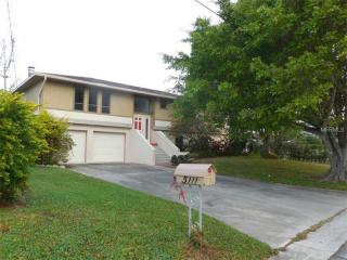 5111 Bay State Rd, Palmetto, FL 34221-8758