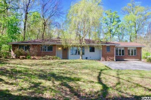 655 Old York Rd, Etters, PA 17319-8819