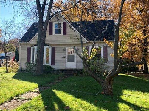 3536 Kent Rd, Cuyahoga Falls, OH 44224-4602