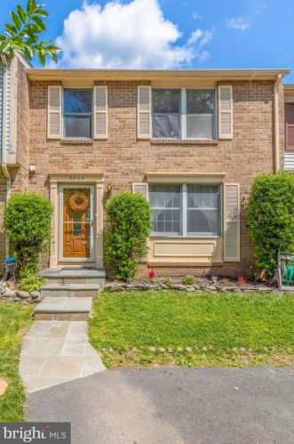 5835 Canvasback Rd, Springfield, VA 22015-3110