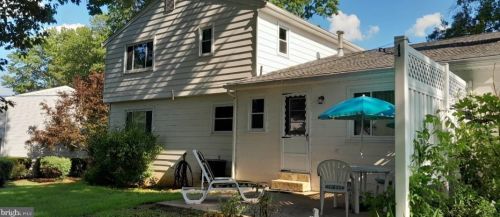 54 Old Pioneer Rd, Camp Hill, PA 17011-2049