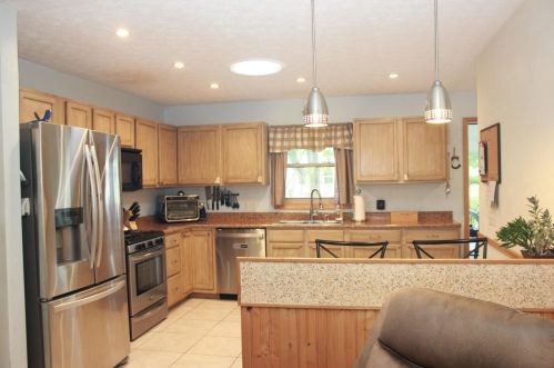 2326 Pawnee Dr, London OH  43140-9018 exterior