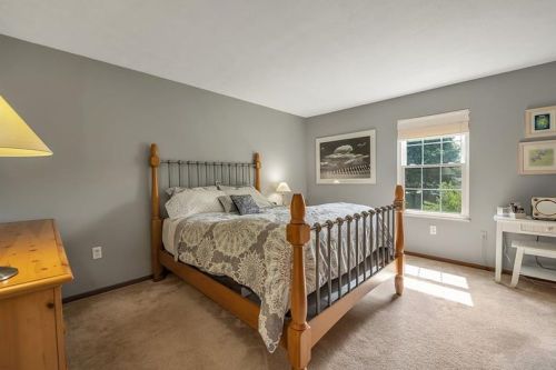 420 Carters Grove Dr, Gibsonia PA  15044-9533 exterior