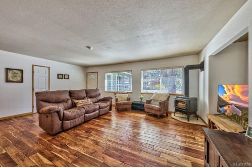 1045 Mohawk St, South Lake Tahoe CA  96150-5232 exterior