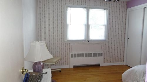 30 Duval St, Manchester CT 06042-2816 exterior