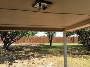 209 Rolling Hills Ln, Farmersville TX  75442-2424 exterior