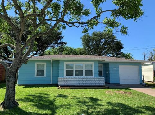 15 Manor Way, Galveston, TX 77550-3218