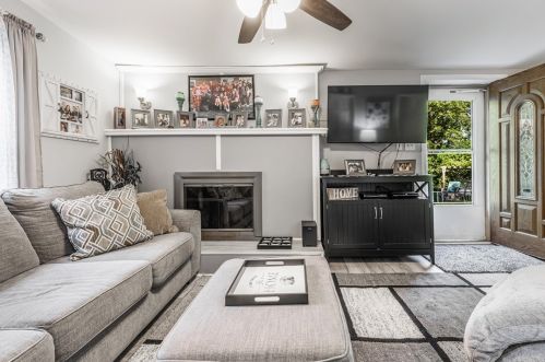 237 Magill Rd, Zelienople PA  16063-3015 exterior