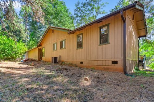 14696 Colfax Hwy, Grass Valley CA  95945-7912 exterior