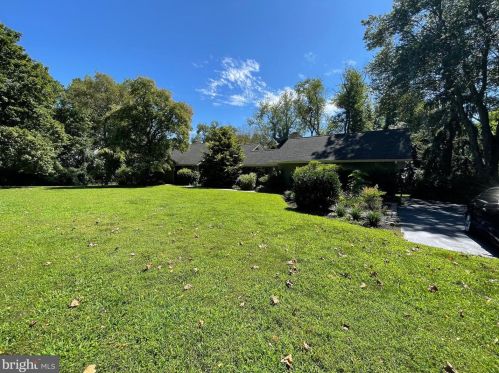 107 Quintynnes Dr, Wilmington DE  19807-1435 exterior