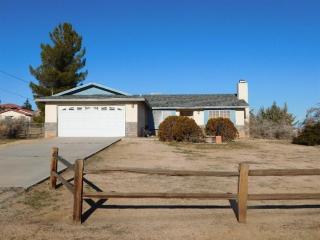 9528 Grapefruit Ave, Hesperia, CA 92345-6314