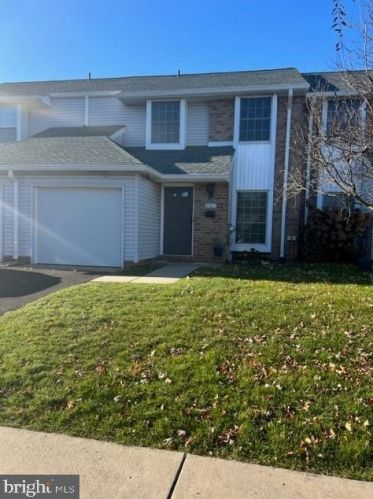 707 Springhouse Ct, Lansdale PA  19446-4350 exterior