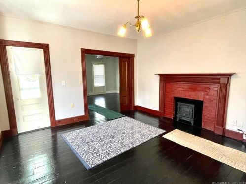 131 Elm St, Stonington CT  06378-1163 exterior