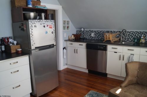 74 Mountain Ave, Montclair NJ  07042-1733 exterior