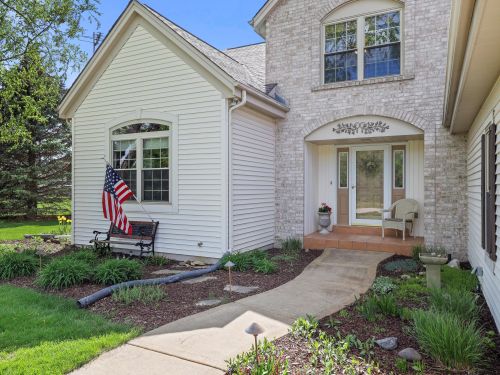 5224 Bayfield Dr, Waterford, WI 53185-3379