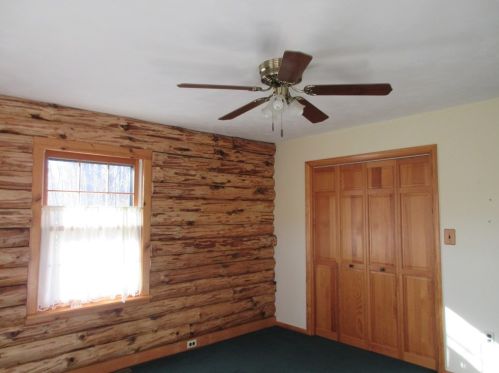 852 Youngstown Ridge Rd, Latrobe PA  15650-3708 exterior