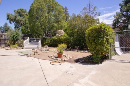 7461 Wynndel Way, Elk Grove CA  95758-1084 exterior