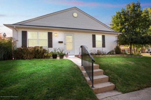 57 Kingsley Way, East Freehold, NJ 07728-1673