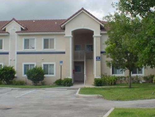 1133 Golden Lakes Blvd, West Palm Beach, FL 33411-3336