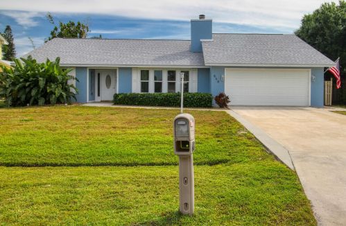 648 Crescent Ave, Fort Pierce, FL 34984-4503