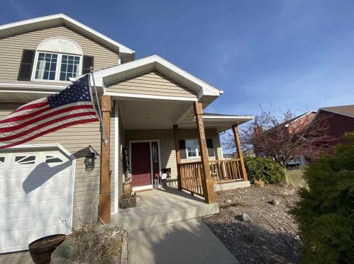 424 Pheasant Ct, Deerfield, WI 53531-9498