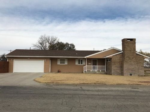 522 Summit Ave, Wa Keeney, KS 67672-1532