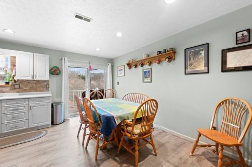 37 Elena Ave, New Kensington PA  15068-9749 exterior