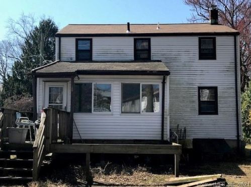 37 Arthur Pl, Stamford, CT 06906-1802