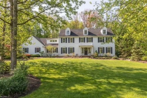 165 Grey Fox Run, Orange Village, OH 44022-3393