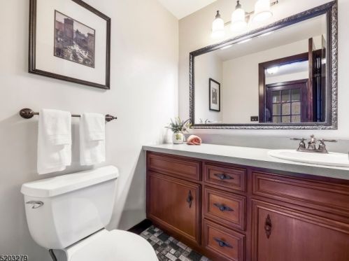 18 Dennis Rd, Lafayette NJ  07848-3153 exterior