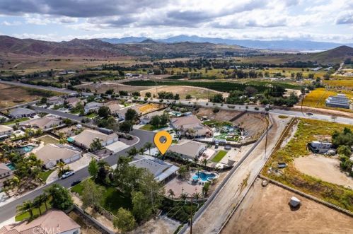 19074 Eldorado Rd, Perris CA  92570-6588 exterior