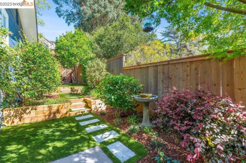 2820 Alida St, Oakland CA  94602-3451 exterior