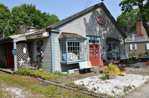 34 Lyme St, Lyme, CT 06371-2331