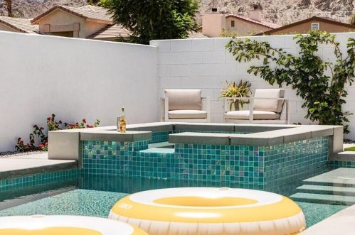 53620 Avenida Alvarado, La Quinta CA  92253-3597 exterior