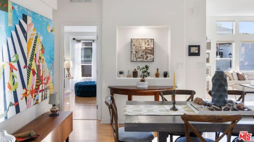 154 Navajo Ln, Topanga CA  90290-4451 exterior