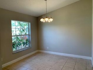 2461 Waikiki St, Fort Pierce, FL 34953-2570