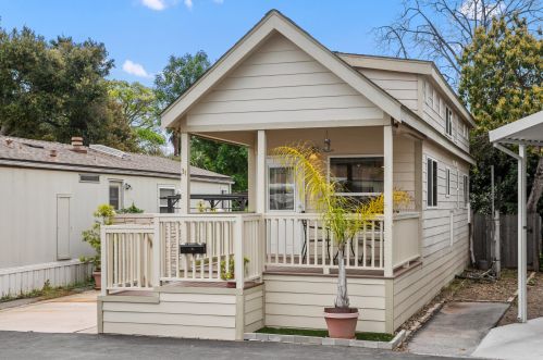 1210 Cacique St, Santa Barbara CA  93103-3501 exterior