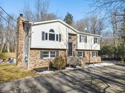 6453 Laurel Rd, Pocono Summit, PA 18346-7721