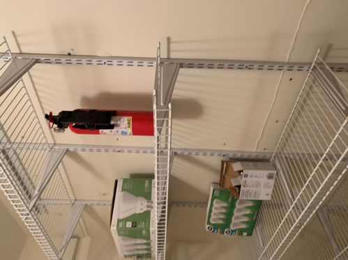 4 Fairfax Ave, Derry NH  03038-1519 exterior