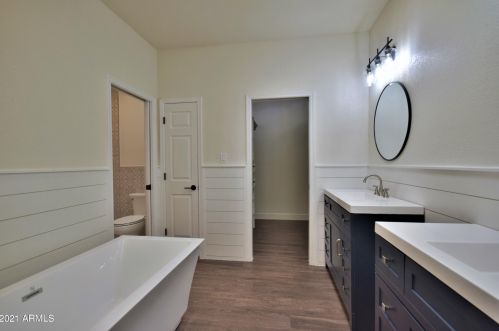 5529 Paradise Dr, Scottsdale AZ 85260-5433 exterior