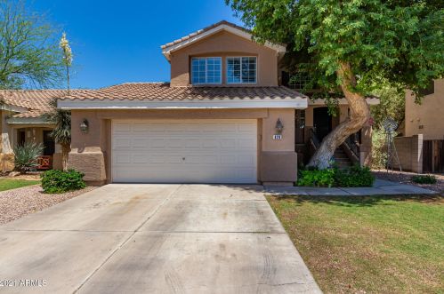 828 Leah Ln, Gilbert, AZ 85233-1941