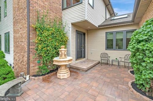 4 Laurel Ct, Wilmington, DE 19808-4306